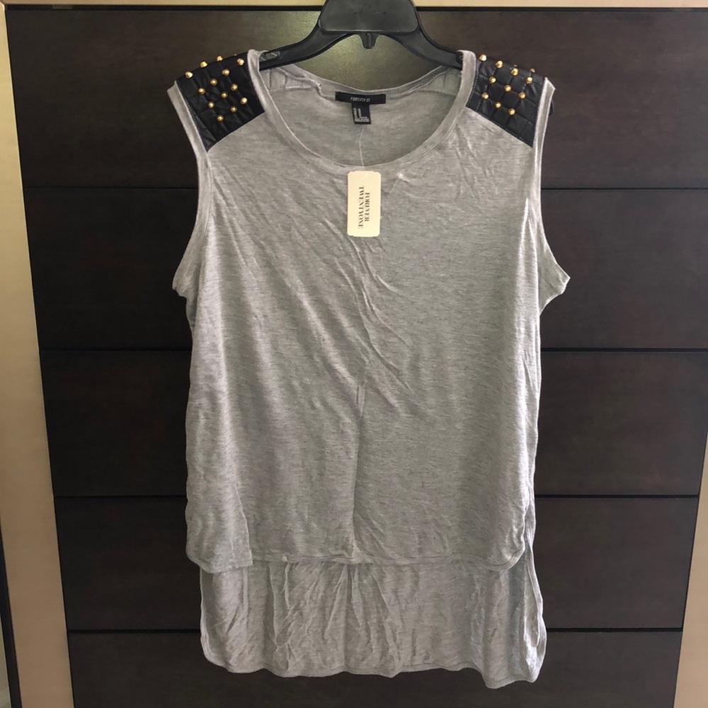 Forever 21 | Grey/Black Hi-Lo Knit Top
